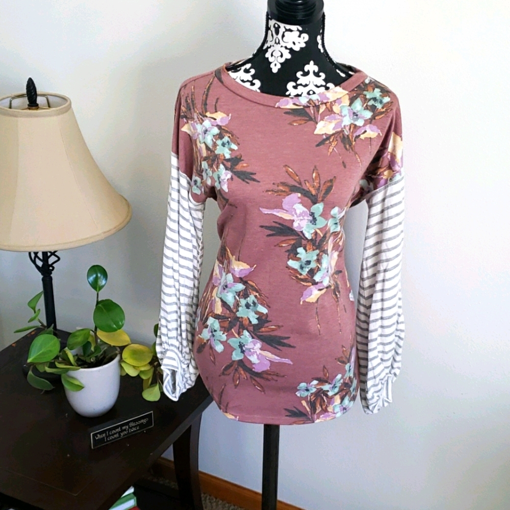 Sale!My Story floral shirt with striped sleeves